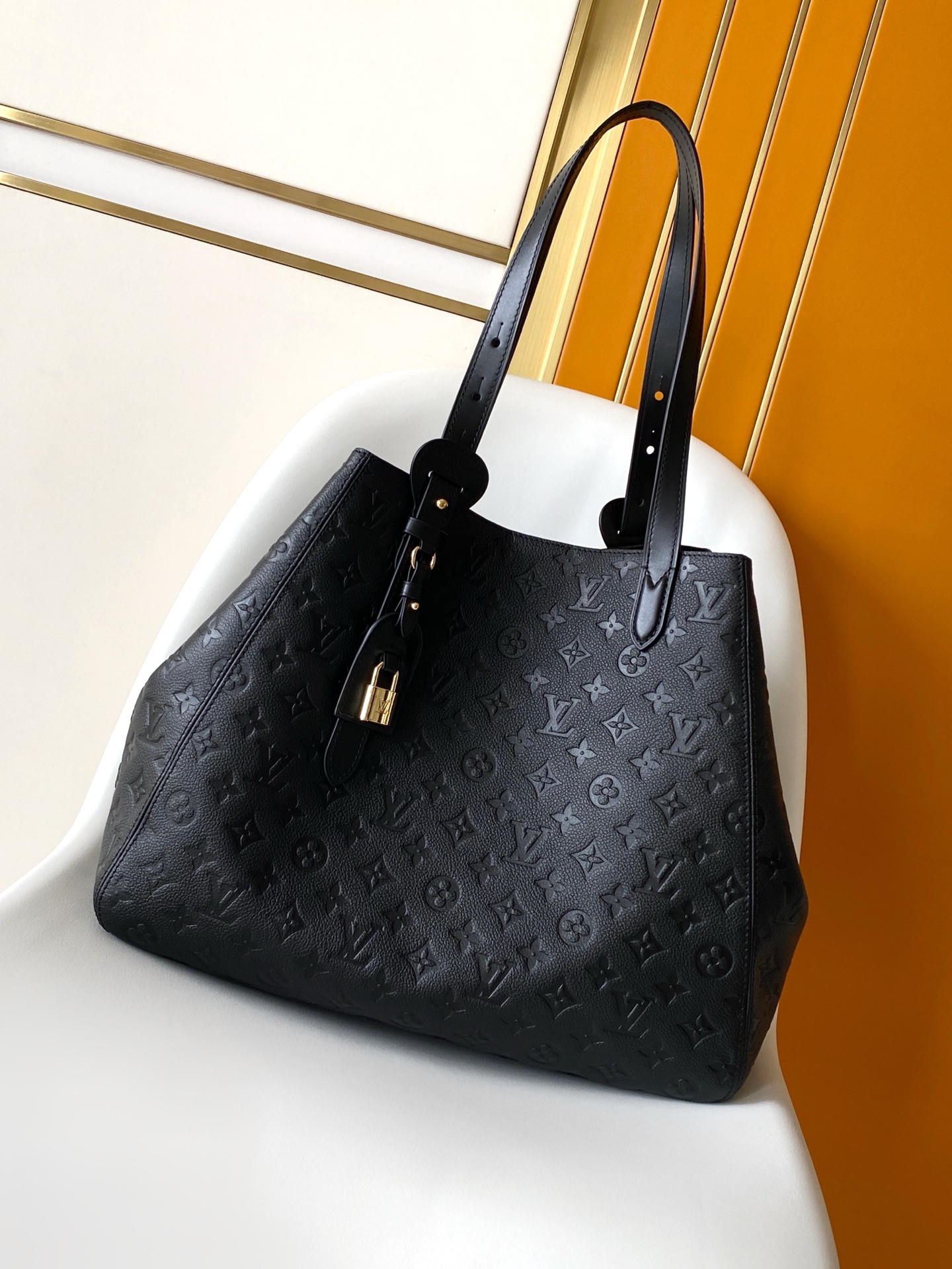 Louis Vuitton LV Classic Handbag Monogram Eclipse Model M21429 Embossed Logo Elegant Look Unisex